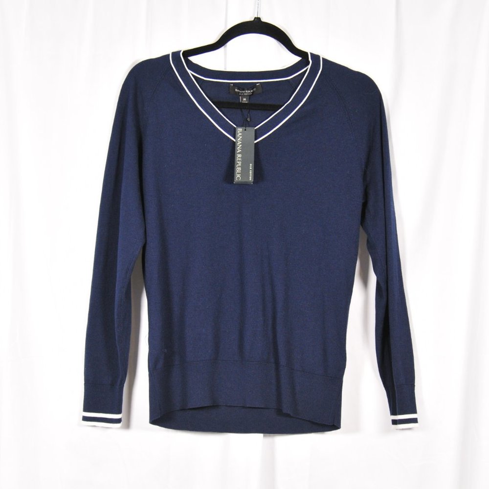 Banana Republic Women’s Navy Blue White Tipped Sweater